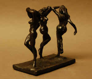 three_graces_4_inch_high_view_5.jpg (195040 bytes)