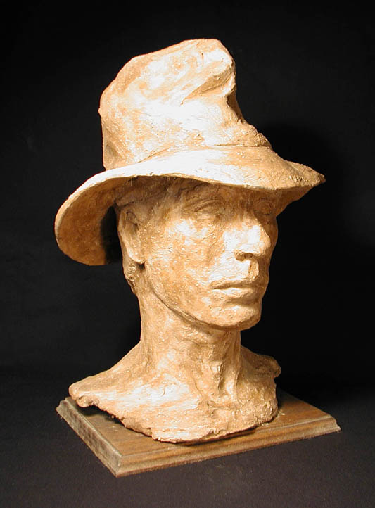 self_with_hat_3quarter.jpg (61082 bytes)